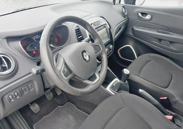 Renault Captur cena 42900 przebieg: 44000, rok produkcji 2017 z Poznań małe 137